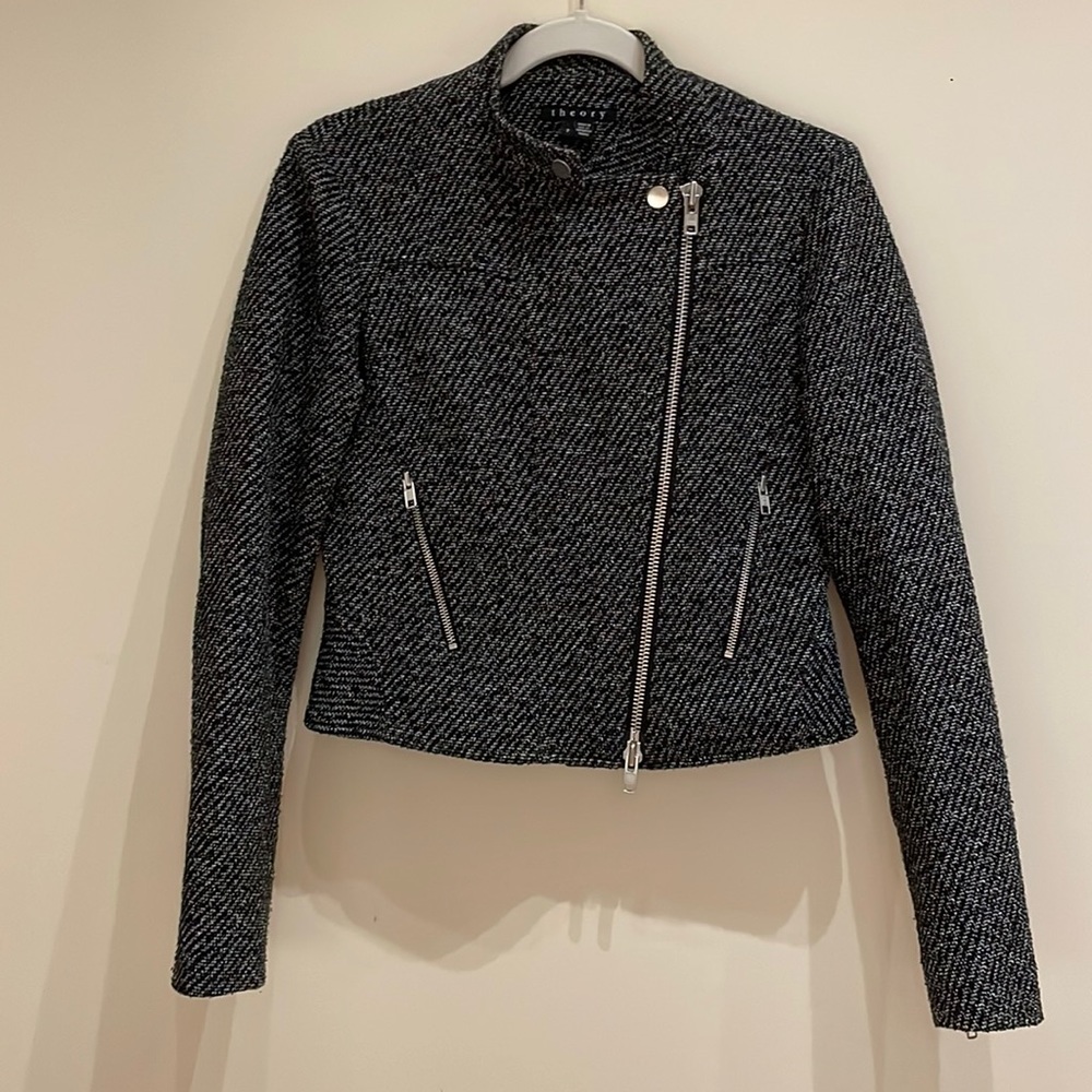 theory Utility Jacket in size US 2; great condition
